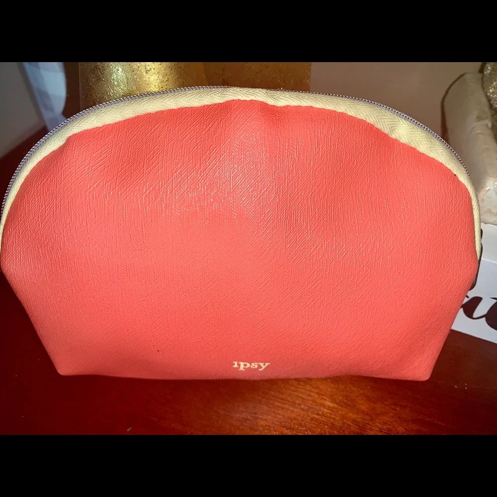 Cream Make up bag with a passport pattern w/ blush